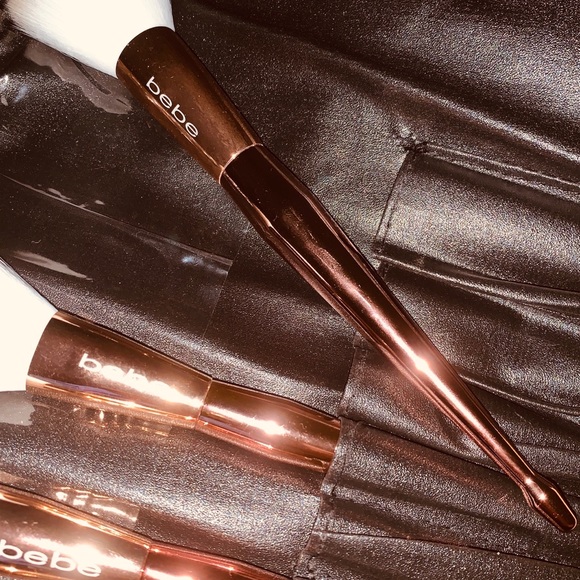 Bebe 10pc Brush Set w/ Brush Roll up case - Picture 5 of 7